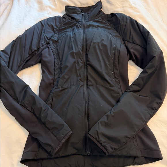 lululemon athletica Jackets & Blazers - Women’s Black Full-Zip Run for the Cold Jacket Size 4